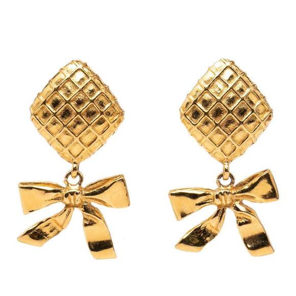 CHANEL Gold Diamond Earrings
